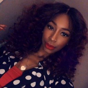 Meet your Posher, Carlyn